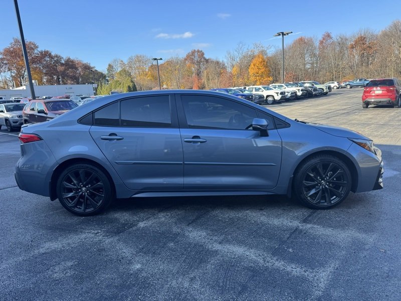 2023 Toyota Corolla SE photo 2