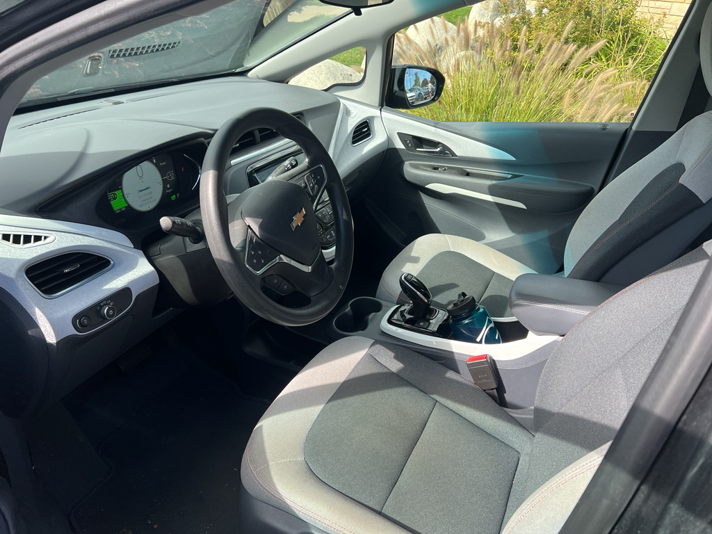 2020 Chevrolet Bolt EV photo 2