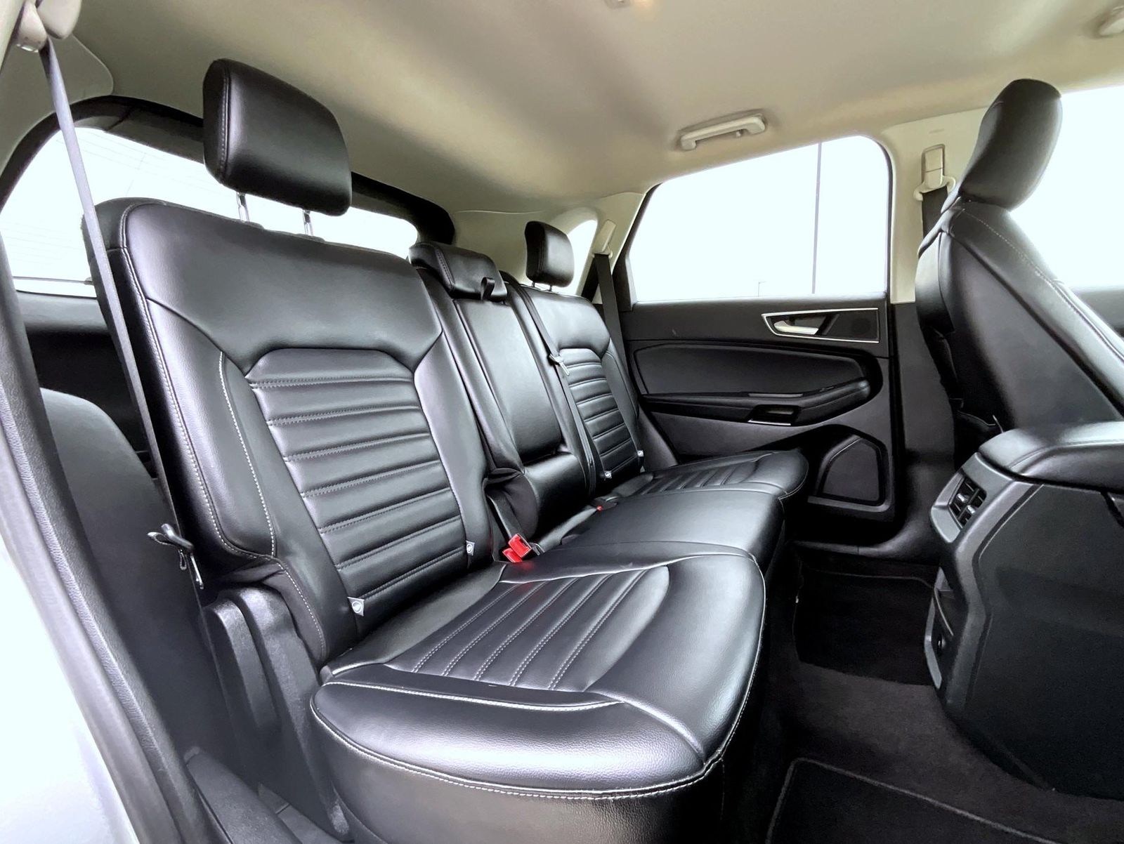 2024 Ford Edge SEL photo 20