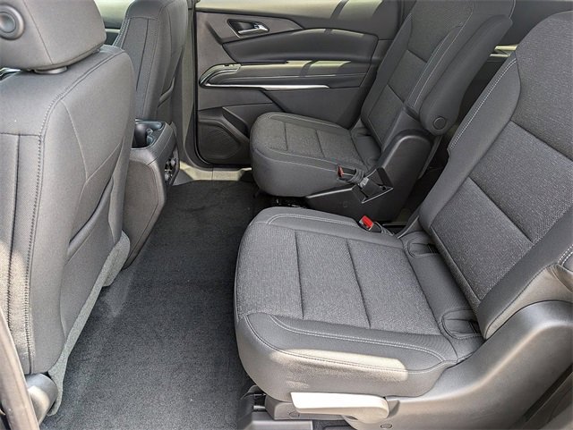 2025 Chevrolet Traverse photo 14