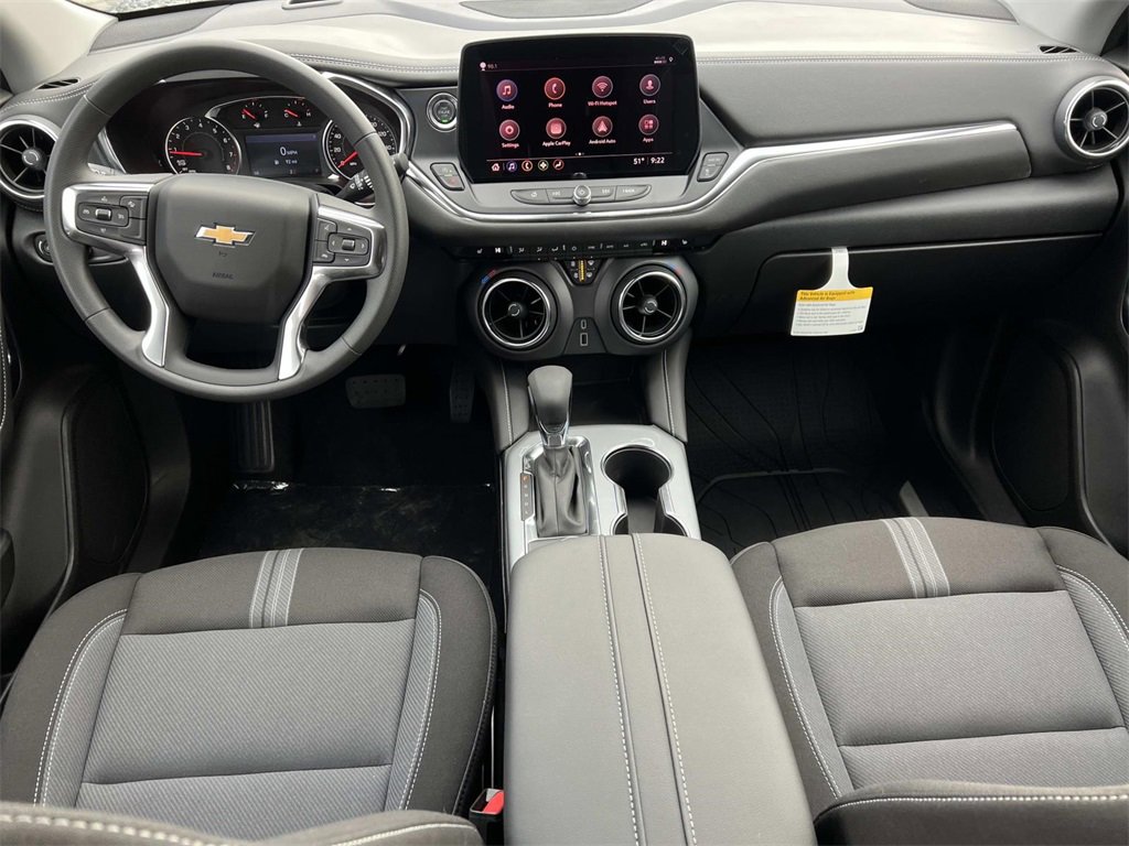 2025 Chevrolet Blazer 2LT photo 3