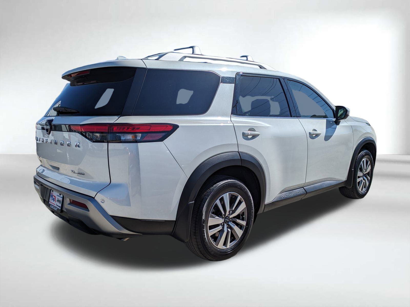 2022 Nissan Pathfinder SL photo 4
