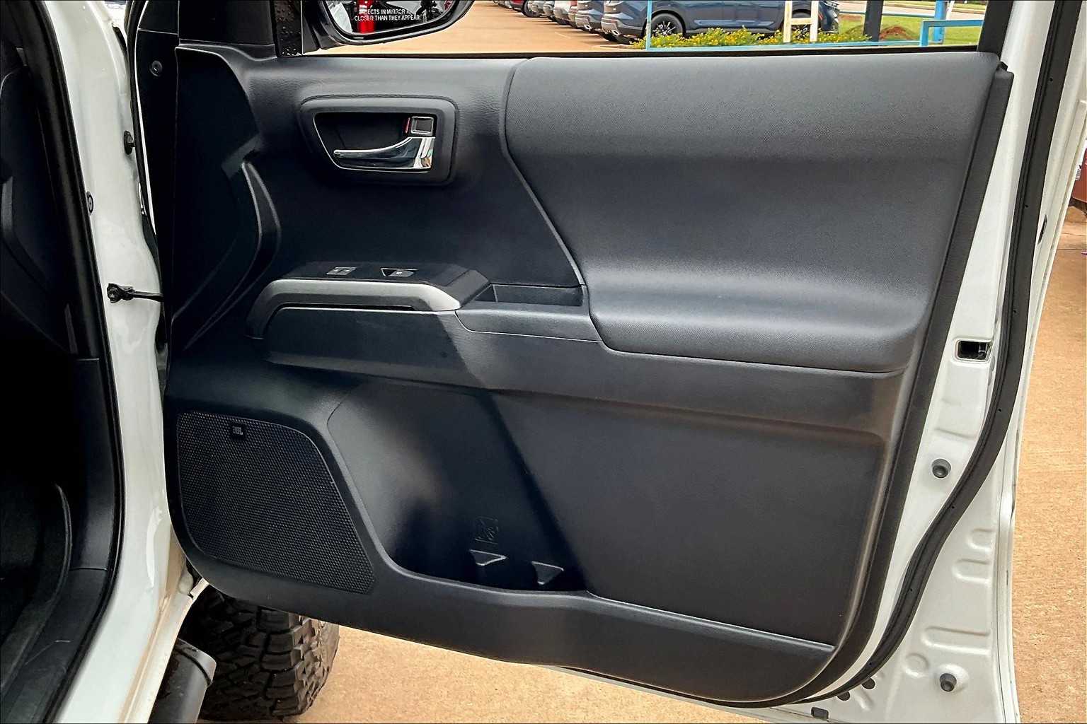 2020 Toyota Tacoma TRD Pro photo 20