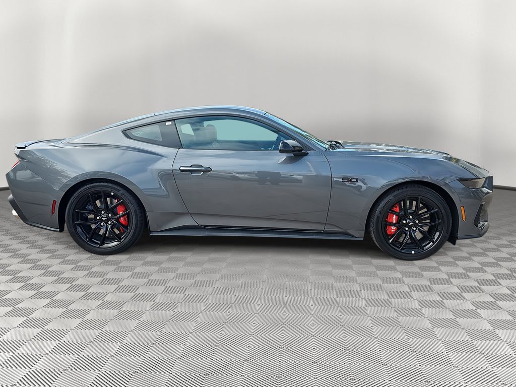2025 Ford Mustang GT Premium photo 2