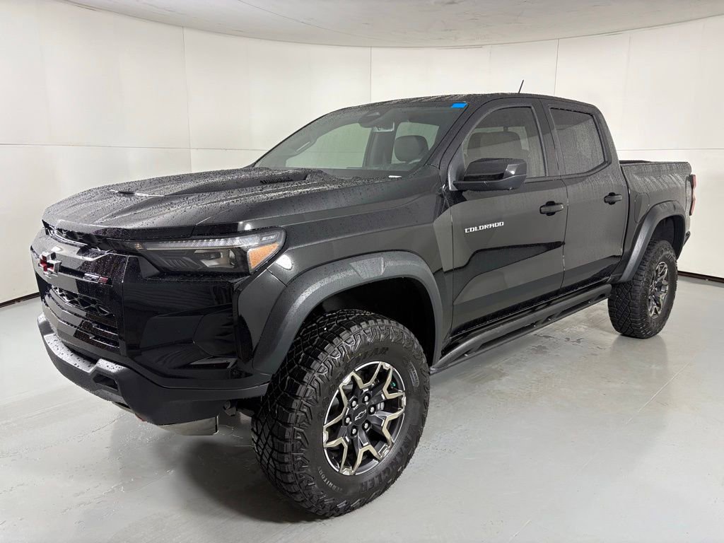 2026 Chevrolet Colorado ZR2 photo 2