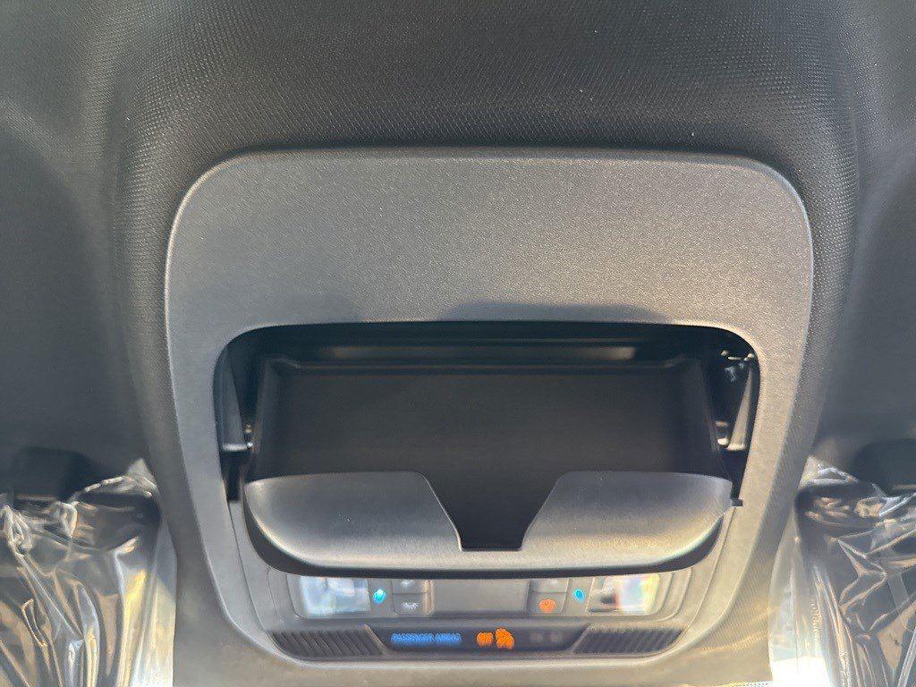 2025 Ford F-150 XLT photo 30