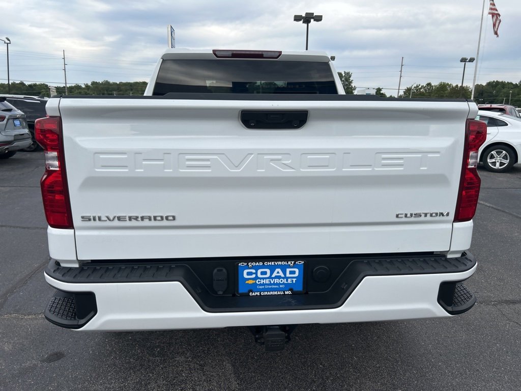 2022 Chevrolet Silverado 1500 Custom photo 4