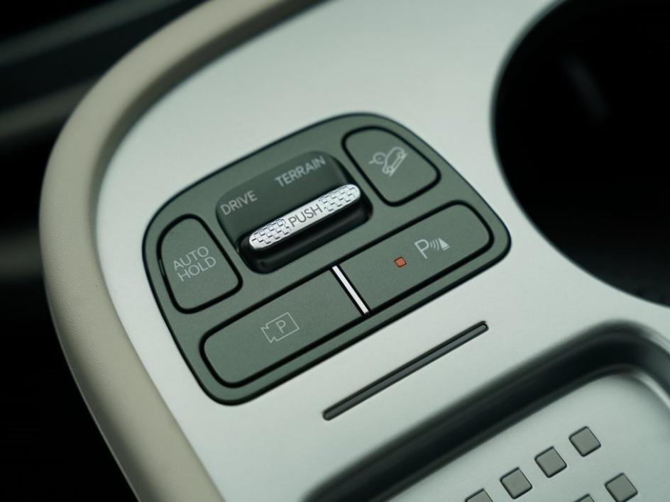 2026 Hyundai Ioniq SEL photo 21