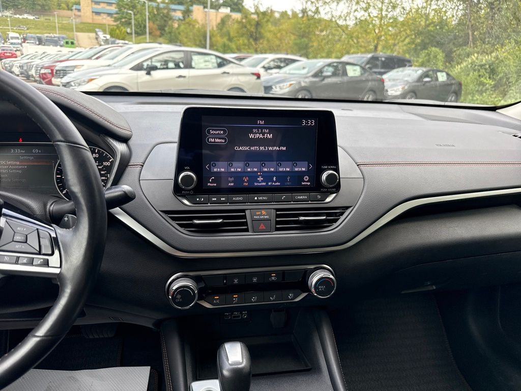 2021 Nissan Altima 2.5 SR photo 18
