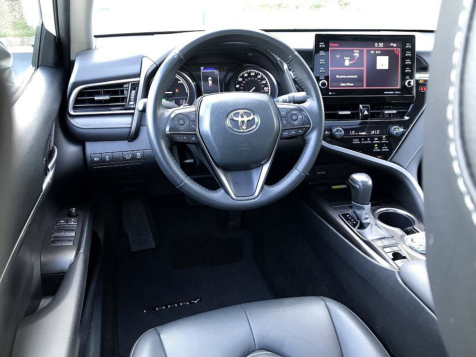2024 Toyota Camry Hybrid SE photo 11
