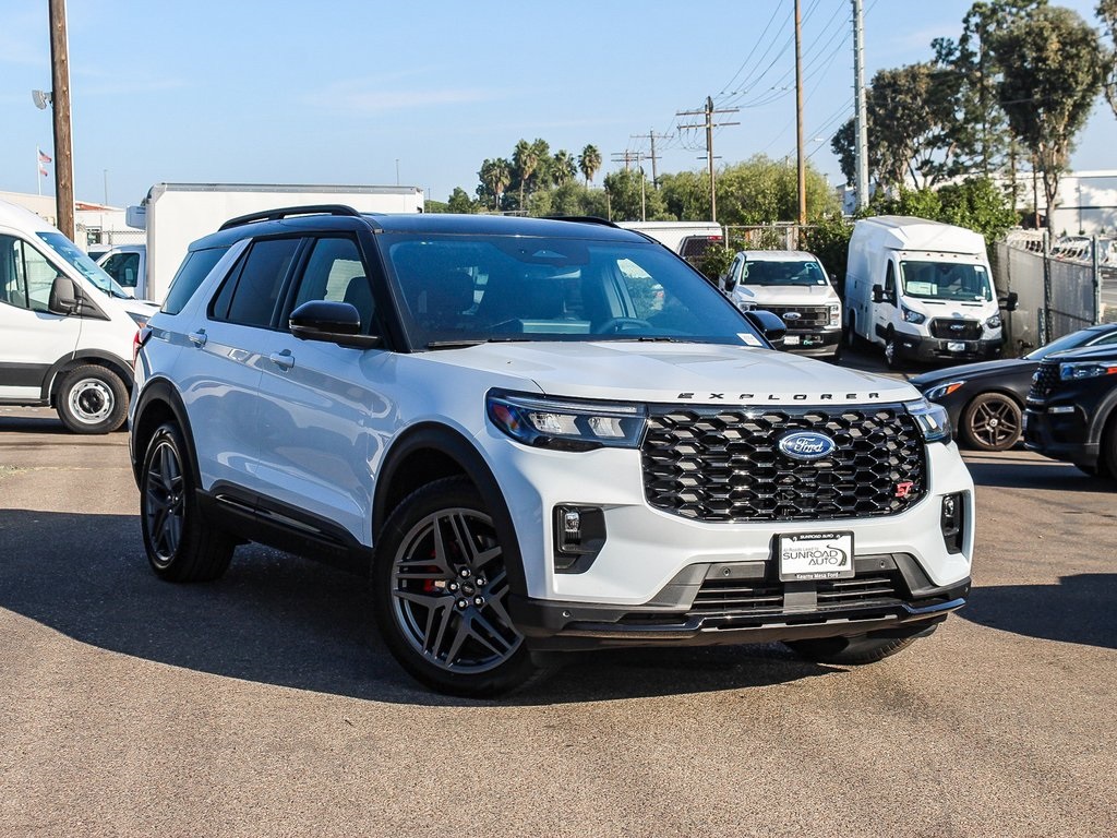 2026 Ford Explorer ST's photo