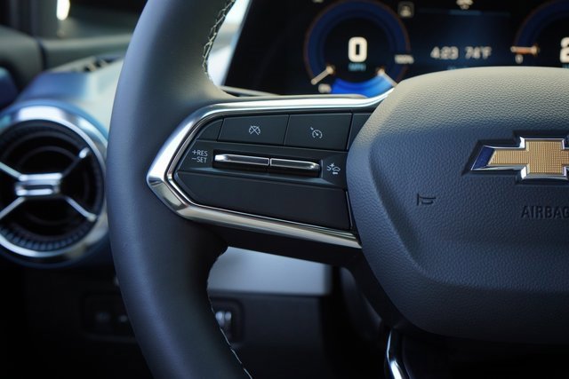 2025 Chevrolet Equinox EV 1LT photo 14