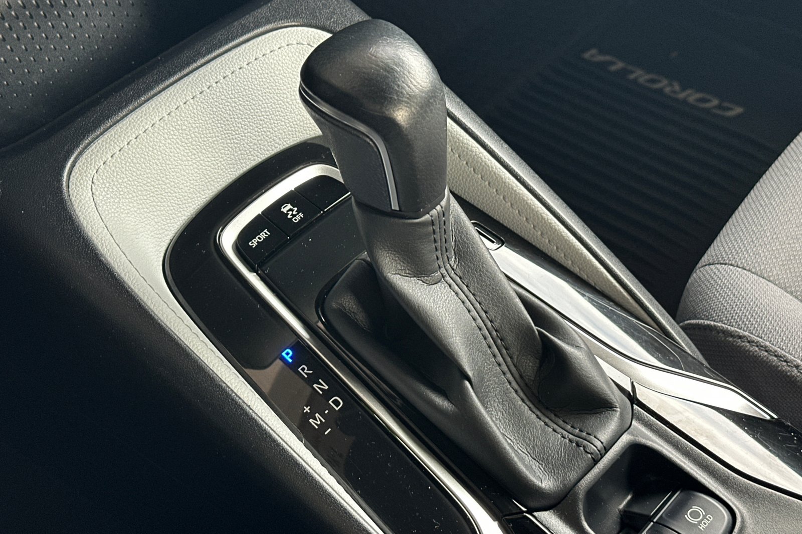 2020 Toyota Corolla SE photo 17