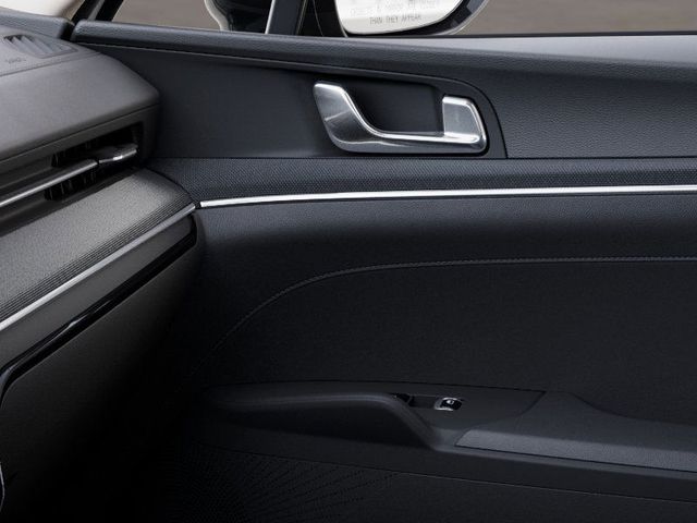 2025 Kia K5 LXS photo 23
