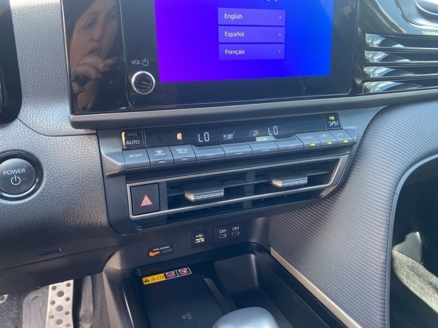 2025 Toyota Camry SE photo 27