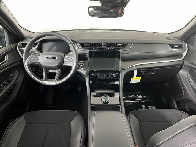2025 Jeep Grand Cherokee Altitude X photo 8