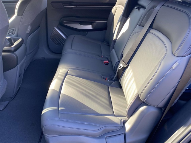 2026 Kia EV9 Light Long Range photo 8