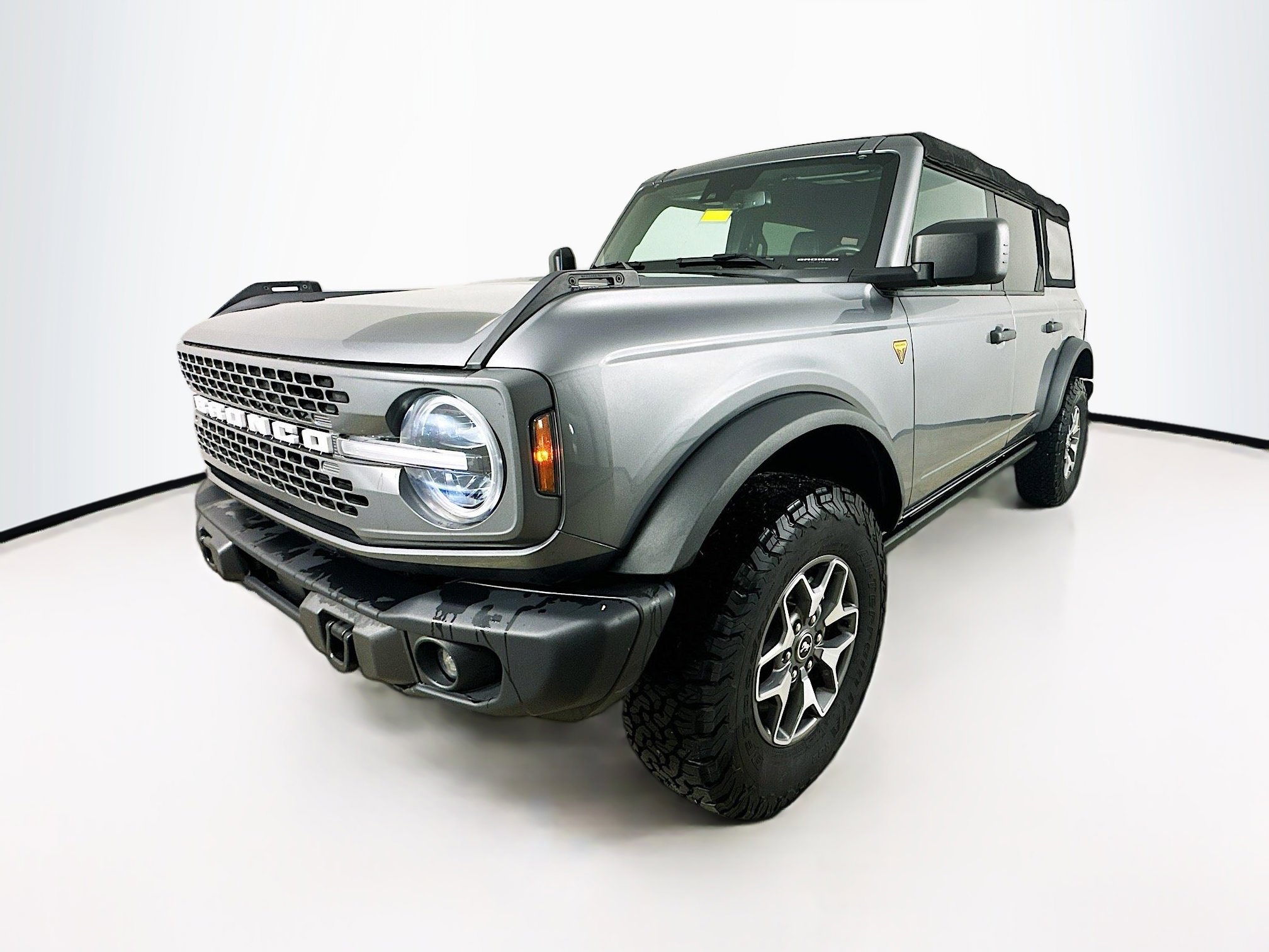 2023 Ford Bronco Badlands photo 3