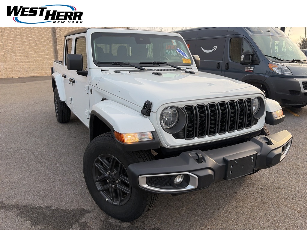2025 Jeep Gladiator Sport S's photo