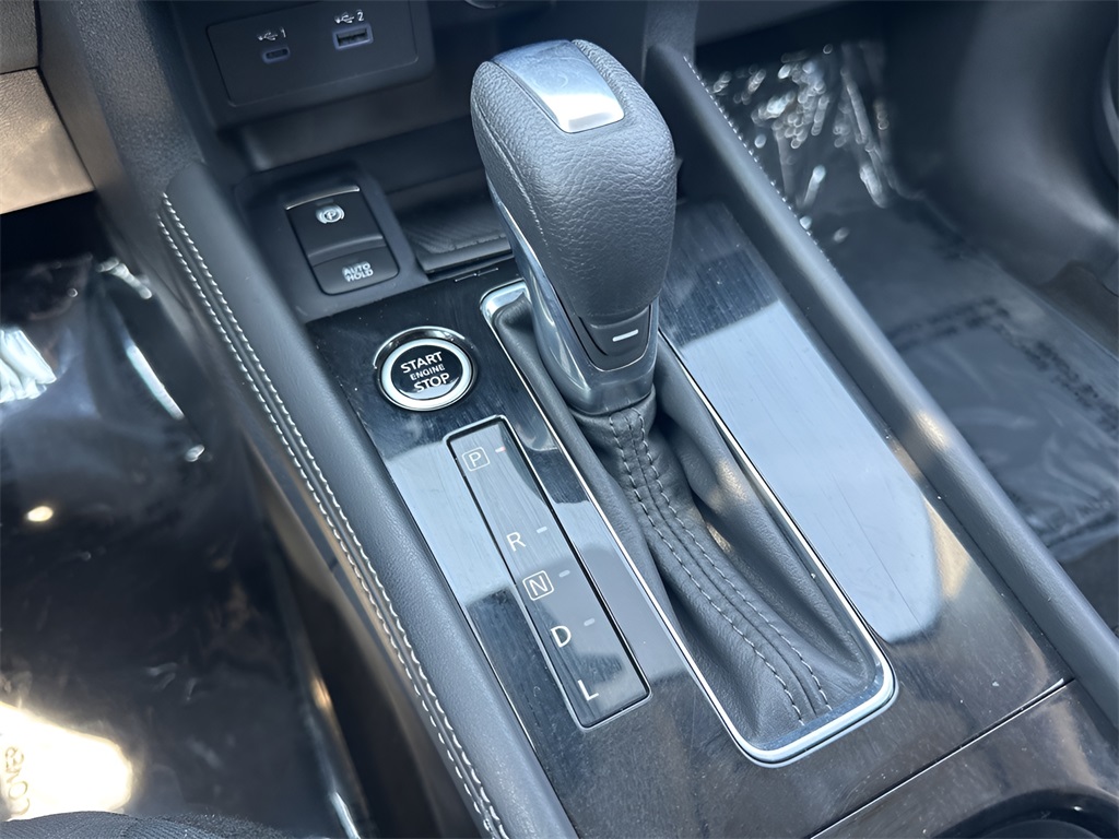 2023 Nissan Kicks SV photo 14