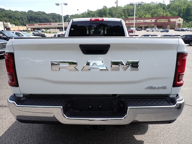 2025 Ram 2500 Tradesman photo 4