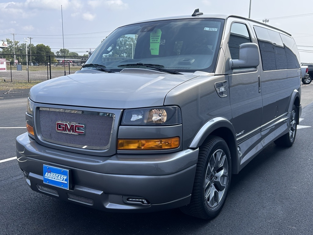 2025 Gmc Savana 2500 Cargo photo 4