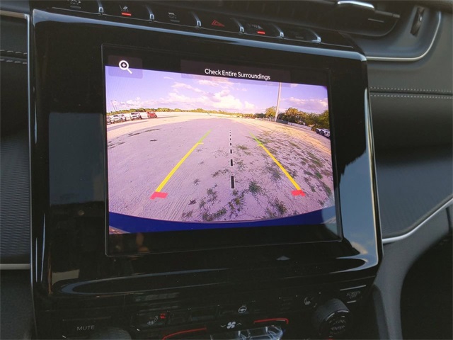 2025 Jeep Grand Cherokee Laredo photo 33