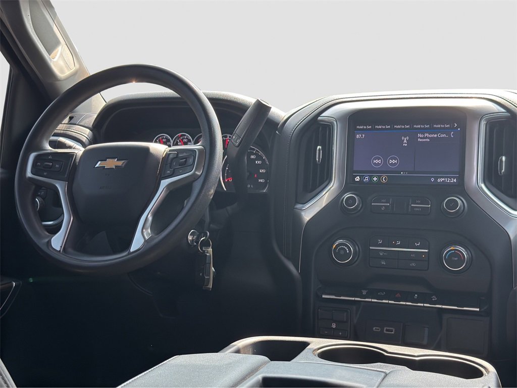 2021 Chevrolet Silverado LT photo 20
