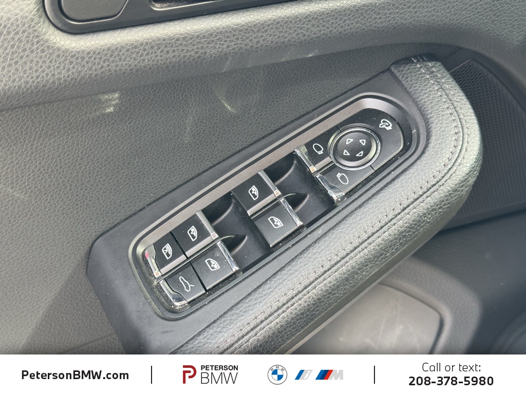 2024 Porsche Macan Base photo 25