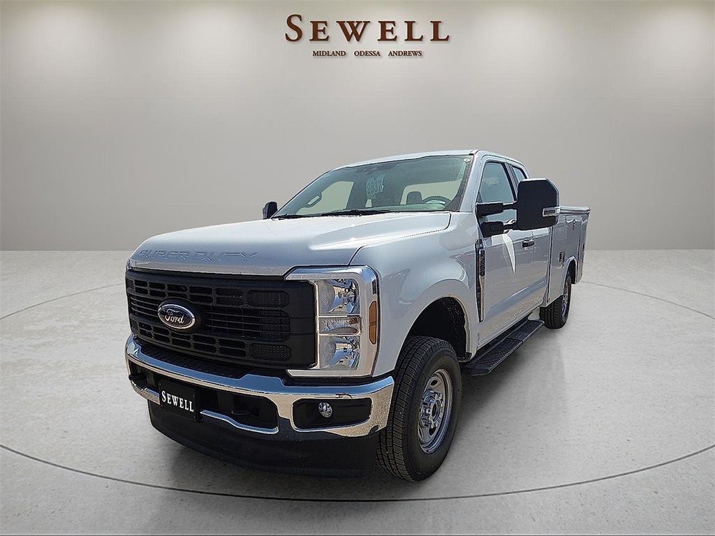 2025 Ford F-250 Super Duty XL's photo