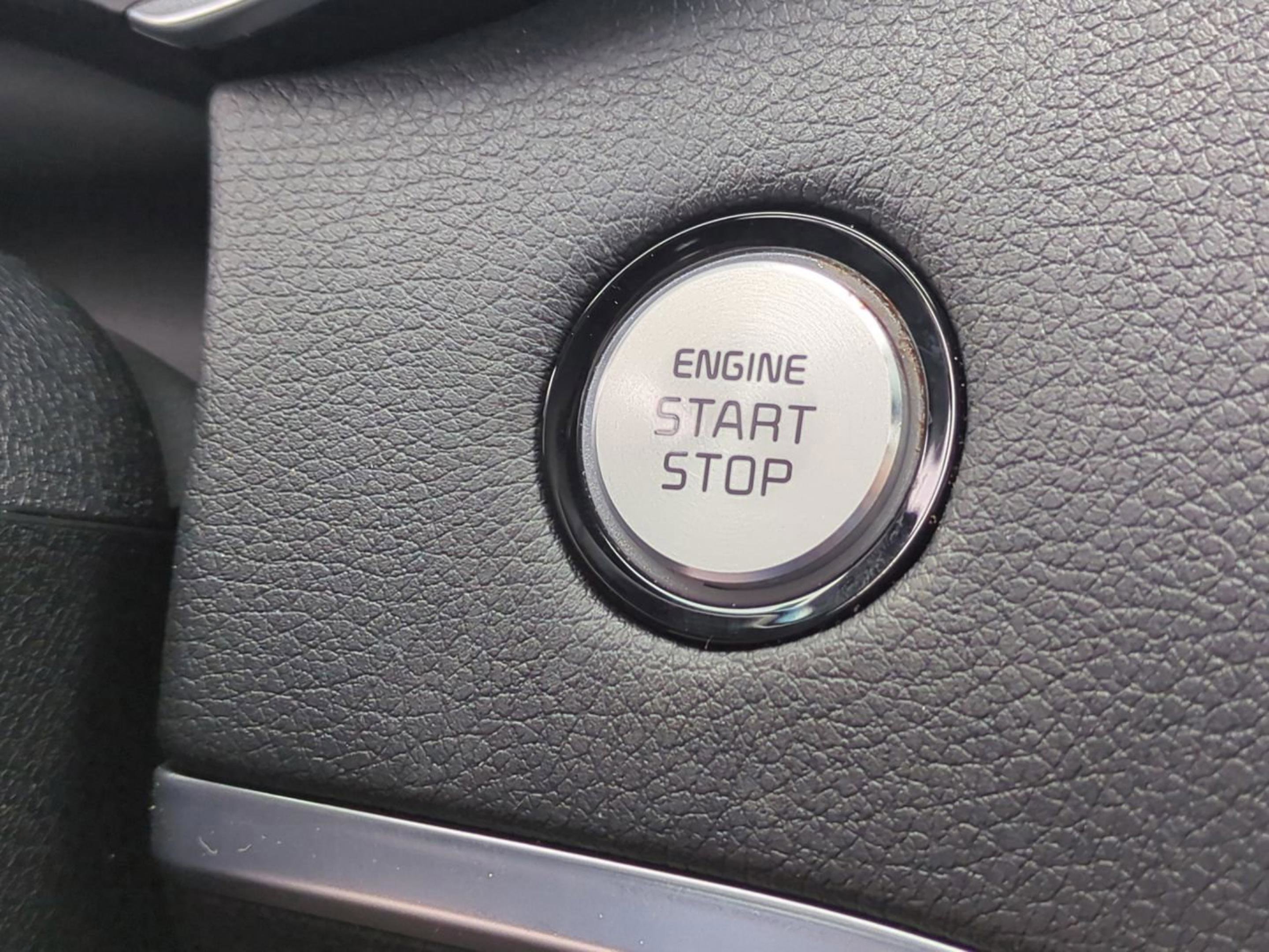 2022 Kia Stinger GT-Line photo 32