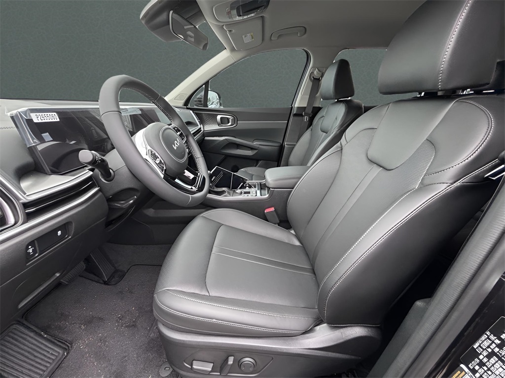 2025 Kia Sorento S photo 11