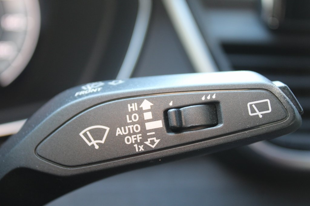 2024 Audi Q5 S line Prestige 55 TFSI Premium photo 38