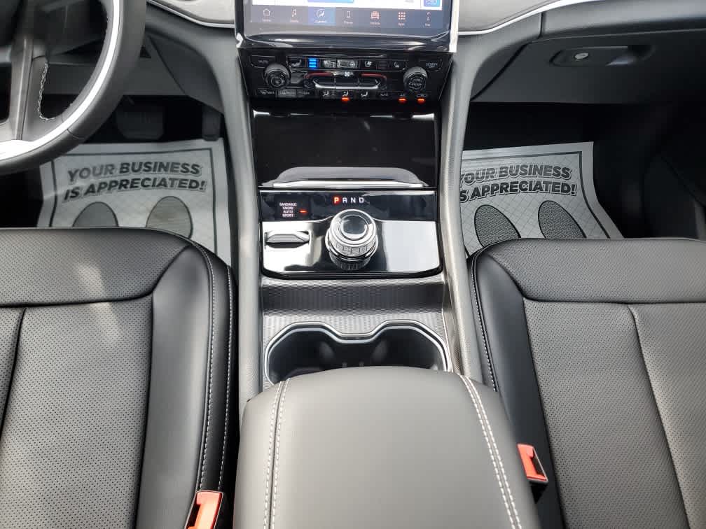 2025 Jeep Grand Cherokee Limited photo 21