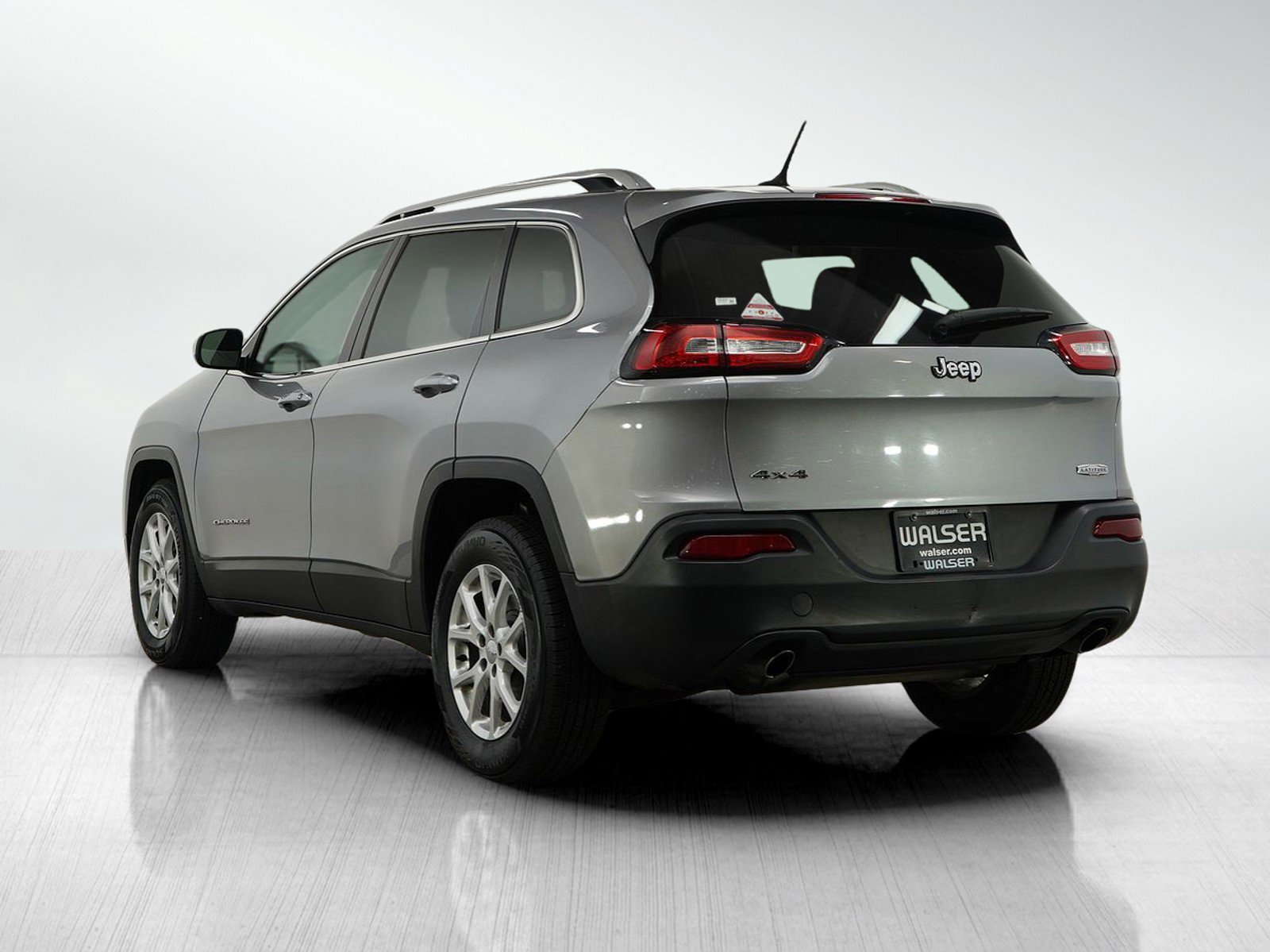 2014 Jeep Cherokee Latitude photo 2