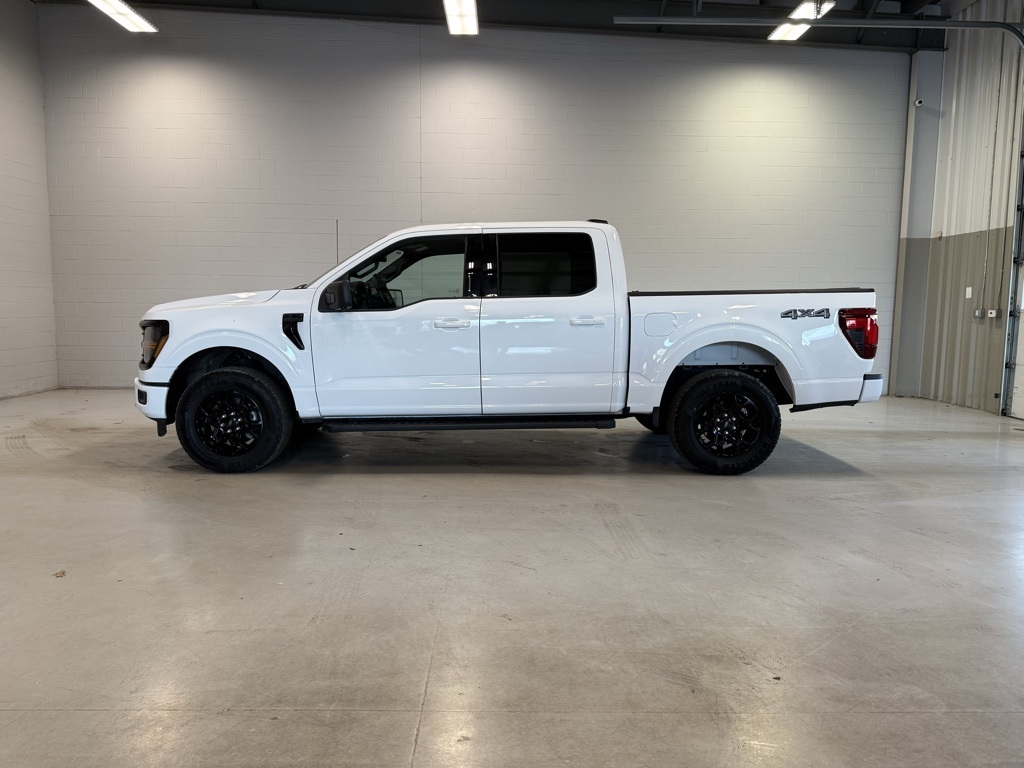 2024 Ford F-150 XLT photo 2