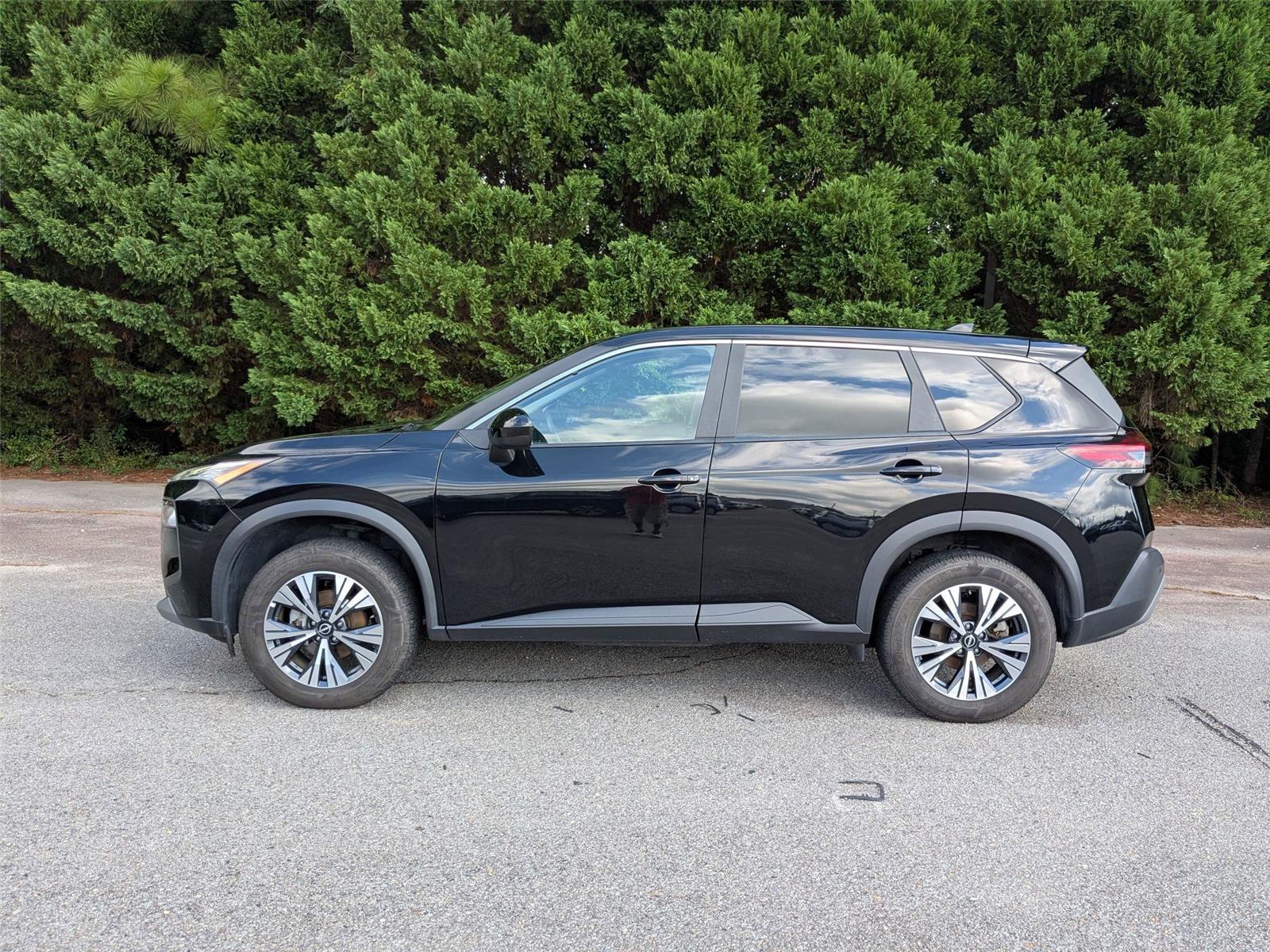 2023 Nissan Rogue SV photo 10