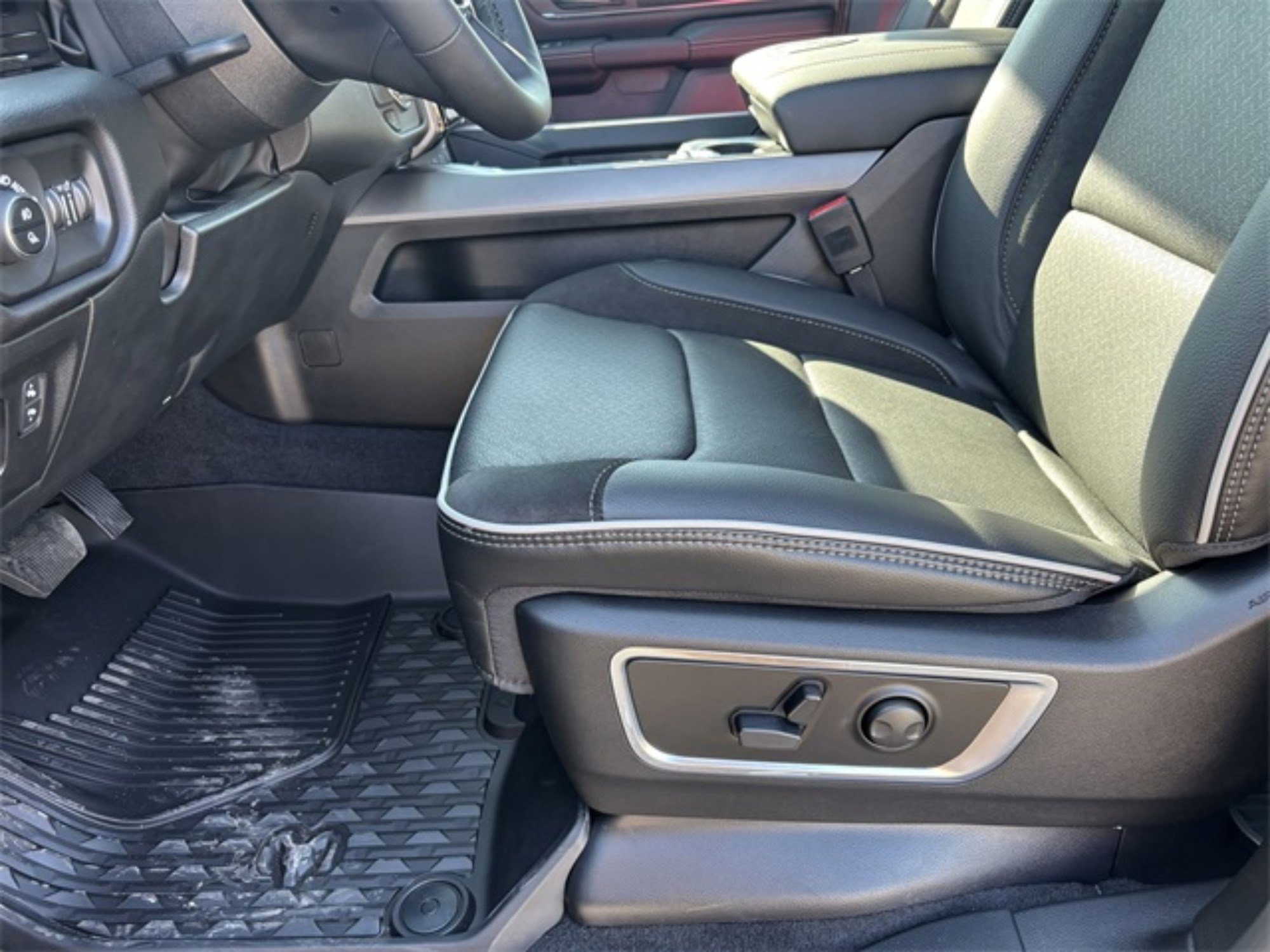 2026 Ram 1500 Laramie photo 11