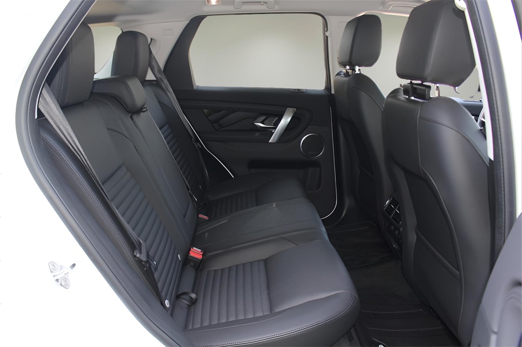 2025 Land Rover Discovery Sport S photo 15
