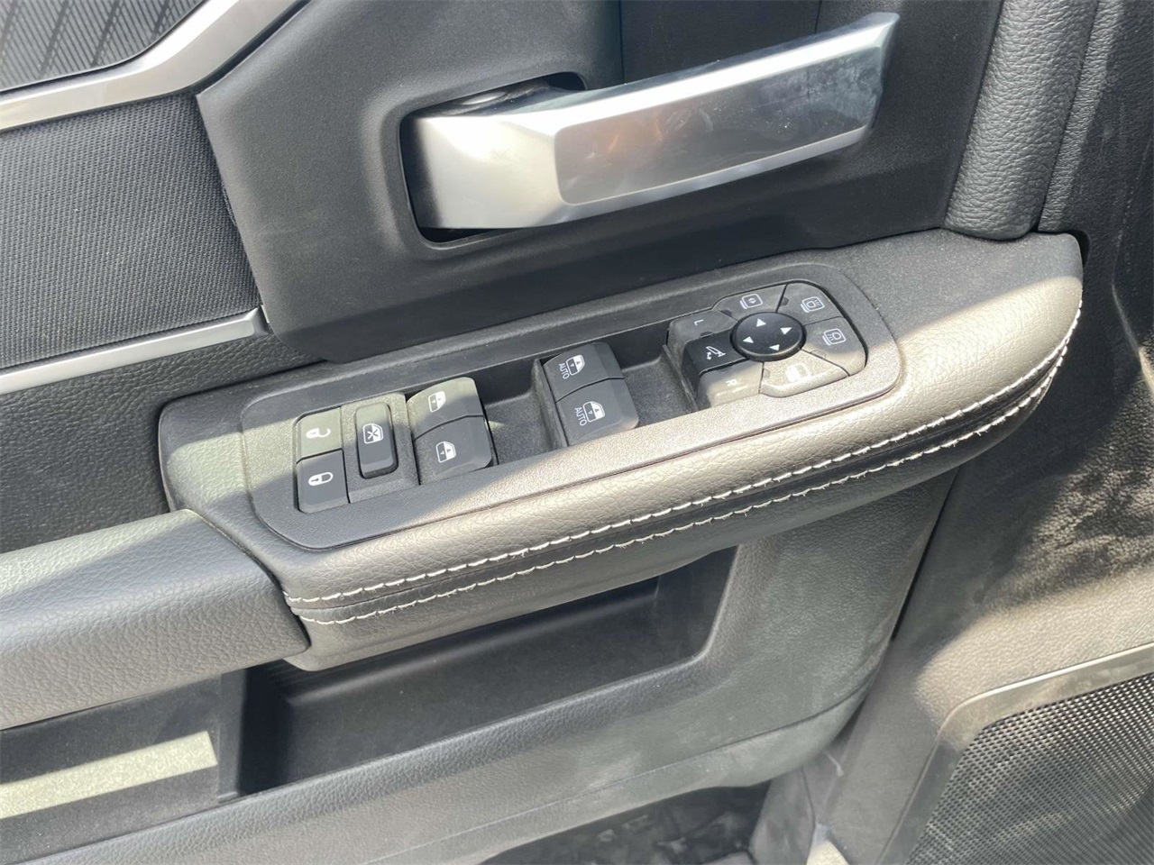 2025 Ram 2500 Big Horn photo 24