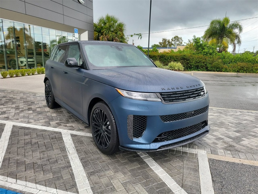 2025 Land Rover Range Rover Sport photo 7