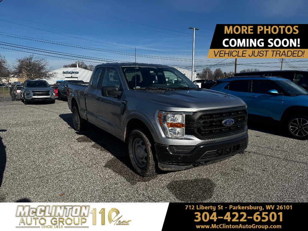 2021 Ford F-150 XL's photo