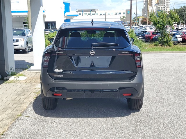 2025 Nissan Kicks SV photo 2