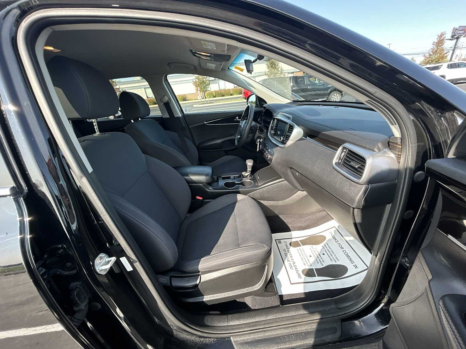 2019 Kia Sorento LX photo 21