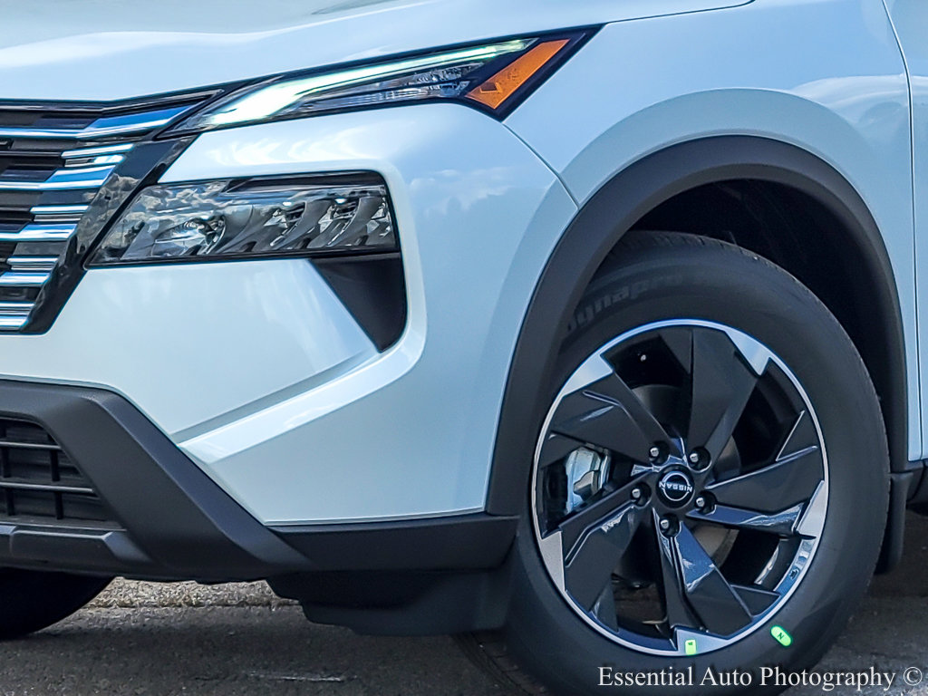 2026 Nissan Rogue SV photo 2