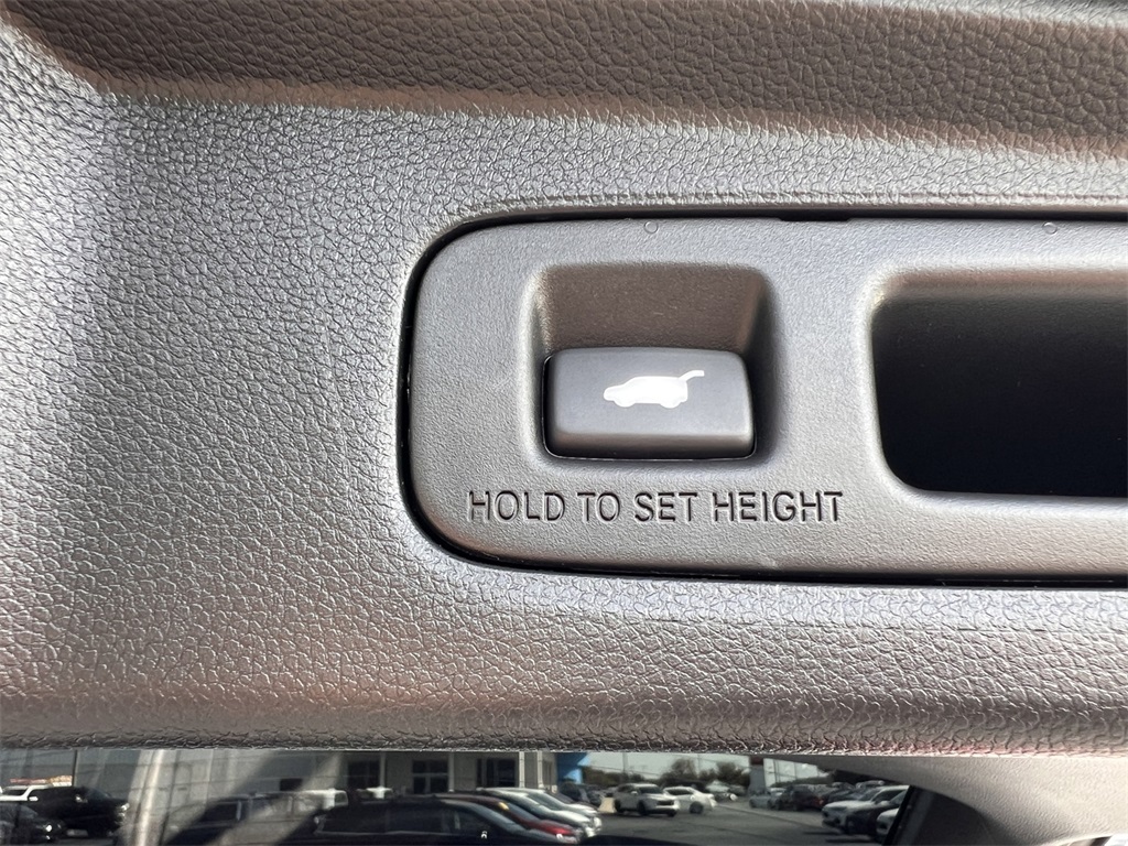 2024 Honda CR-V Hybrid Sport Touring photo 10