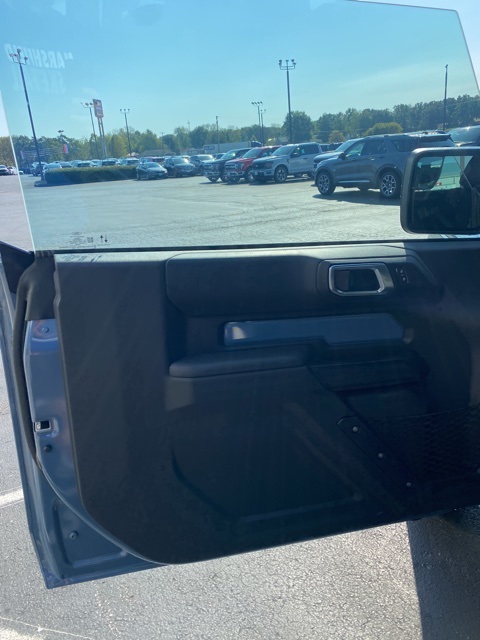 2025 Ford Bronco Base photo 16