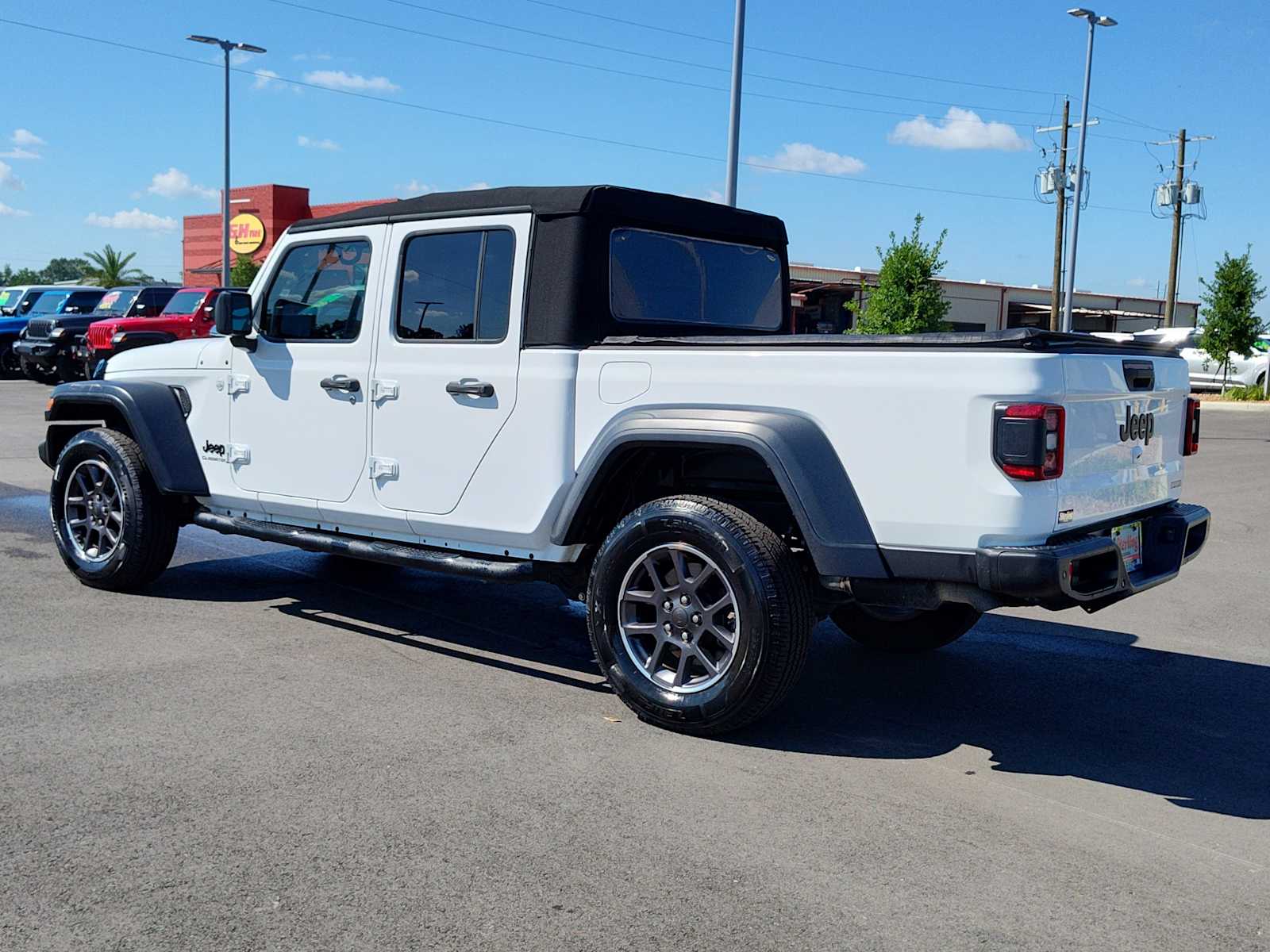 2020 Jeep Gladiator Sport S photo 4