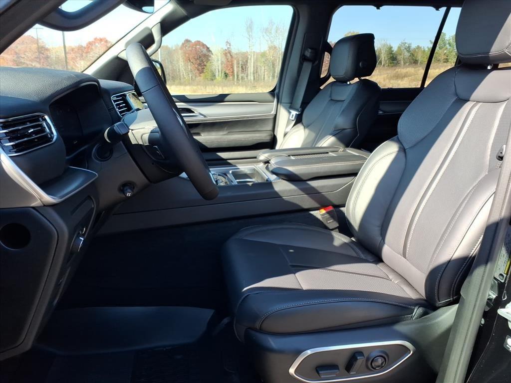 2025 Jeep Wagoneer Series III photo 4