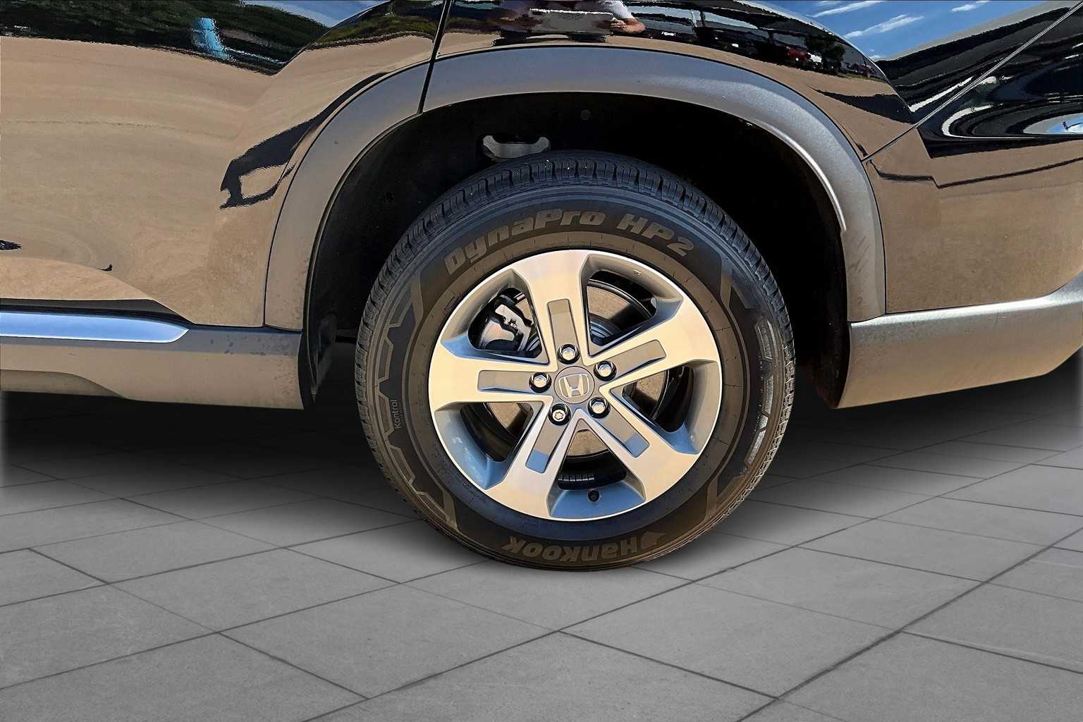 2025 Honda Pilot EX-L photo 9